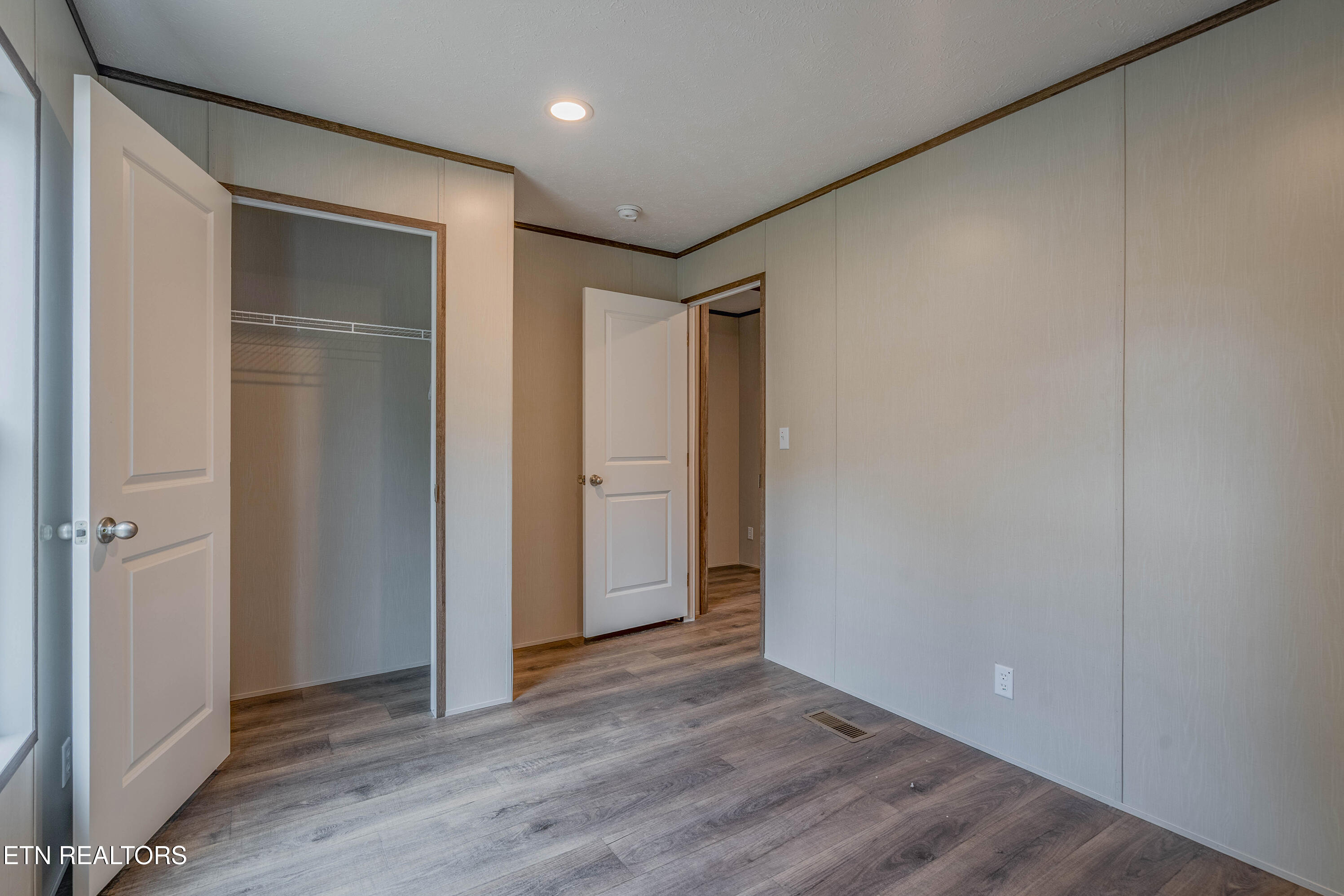 505 East Hemlock Street La Follette, TN 37766 - Photo 15 of 29 A7303078-HDR