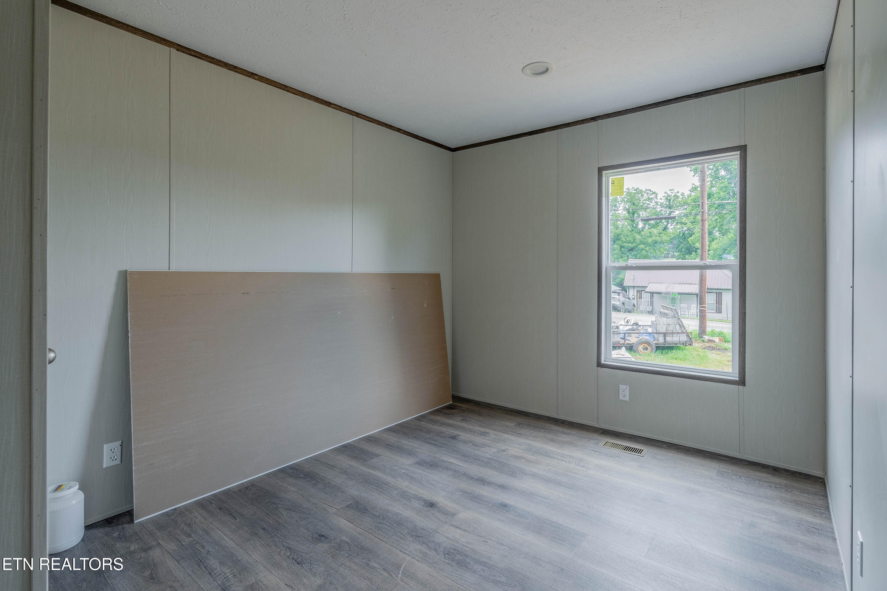 505 East Hemlock Street La Follette, TN 37766 - Photo 16 of 29 A7303087-HDR