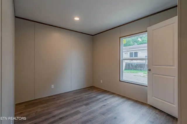 $195,000 | 505 East Hemlock Street, La Follette, TN 37766