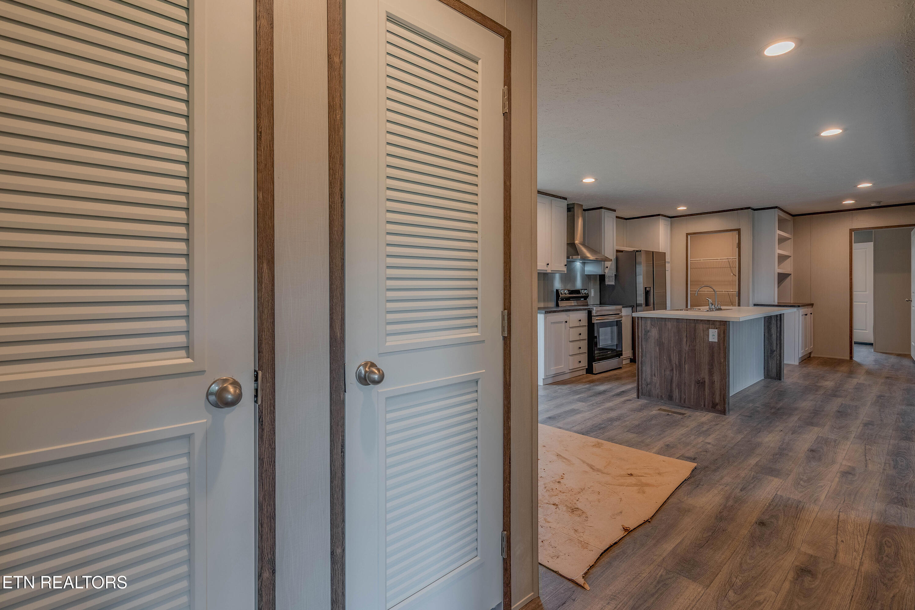 505 East Hemlock Street La Follette, TN 37766 - Photo 19 of 29 A7303093-HDR