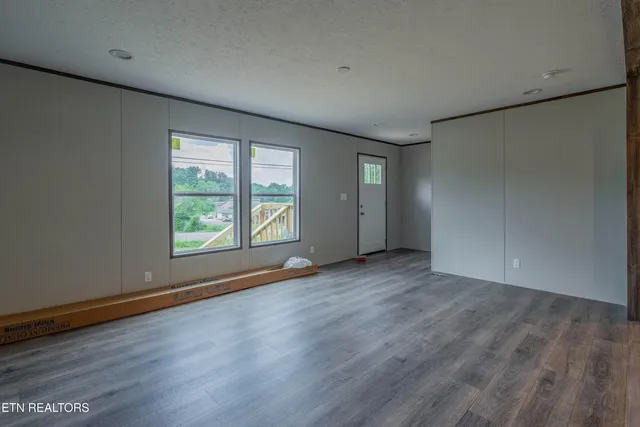 $195,000 | 505 East Hemlock Street, La Follette, TN 37766