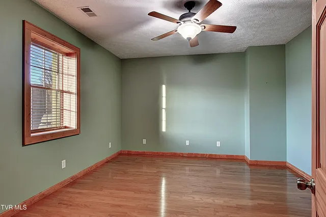 $684,900 | 295 Sunrise Drive, Elizabethton, TN 37643