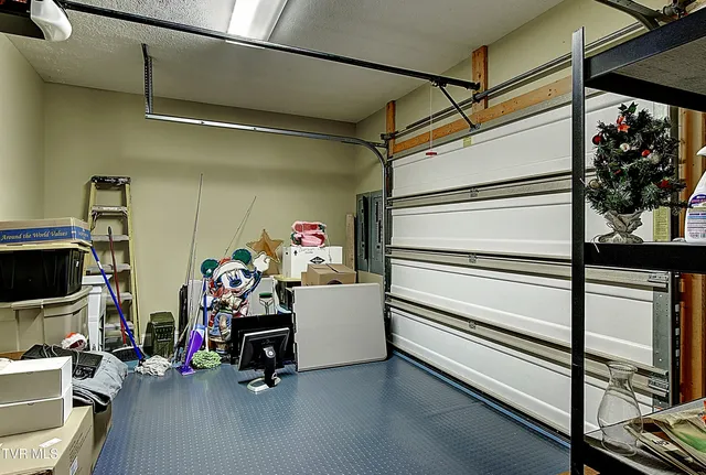 $684,900 | 295 Sunrise Drive, Elizabethton, TN 37643