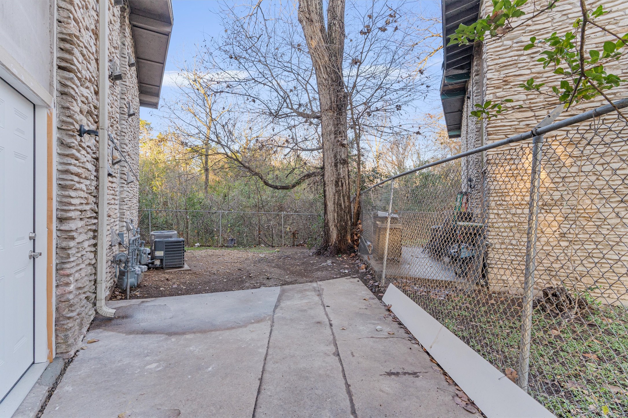 2501 Manor Circle, Unit A Austin, TX 78723 - Photo 15 of 18