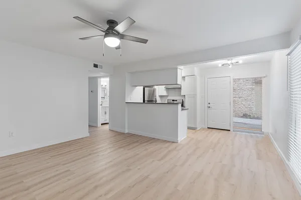 $1,395 | 2501 Manor Circle, Unit A, Austin, TX 78723