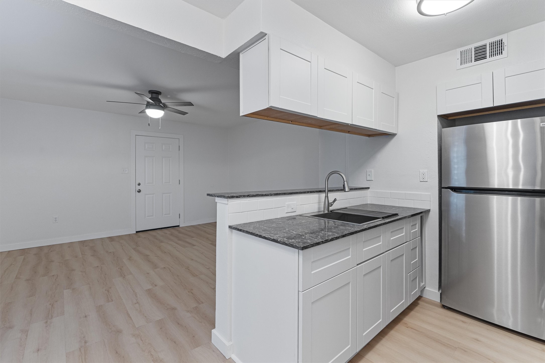 2501 Manor Circle, Unit A Austin, TX 78723 - Photo 6 of 18