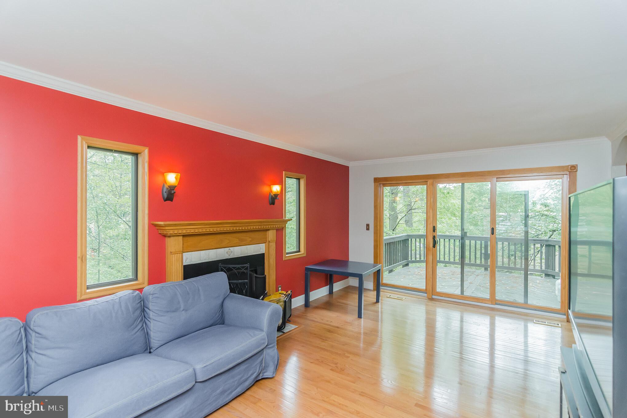 1542 Scandia Circle Reston, VA 20190 - Photo 5 of 29 Gallery Image 5