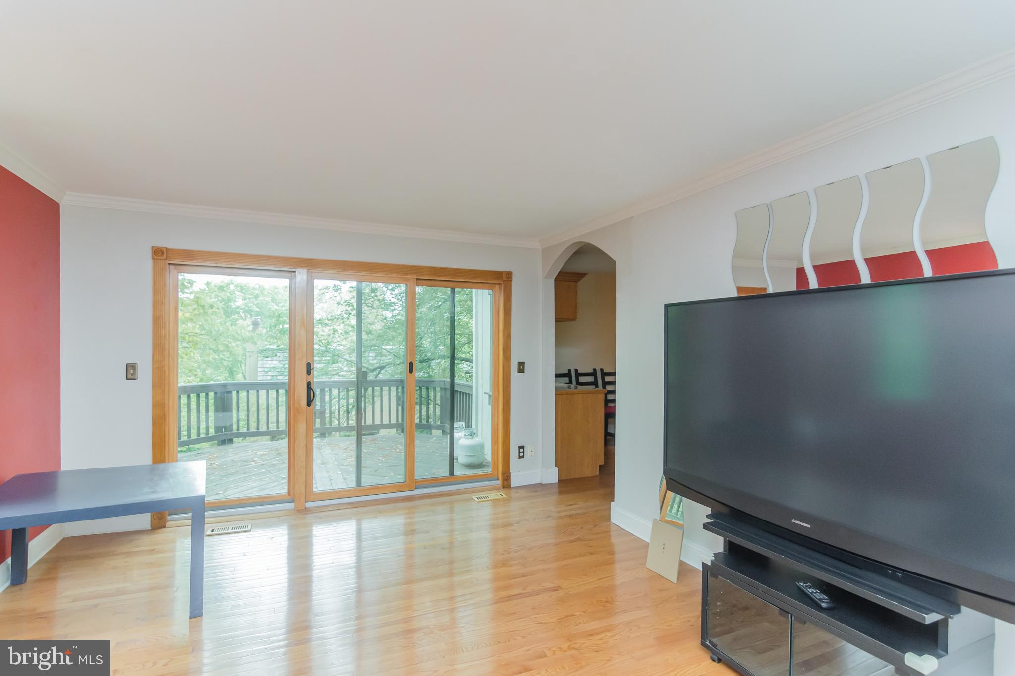 1542 Scandia Circle Reston, VA 20190 - Photo 7 of 29 Gallery Image 7