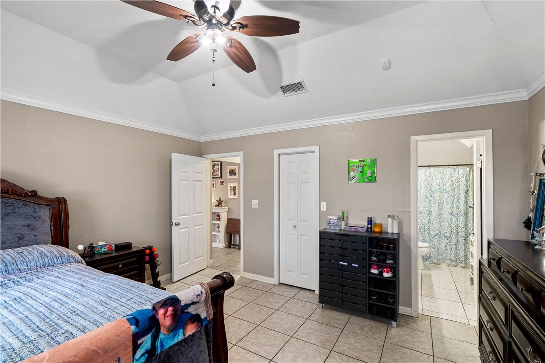 1201 Alaska Street Alice, TX 78332 - Photo 11 of 25