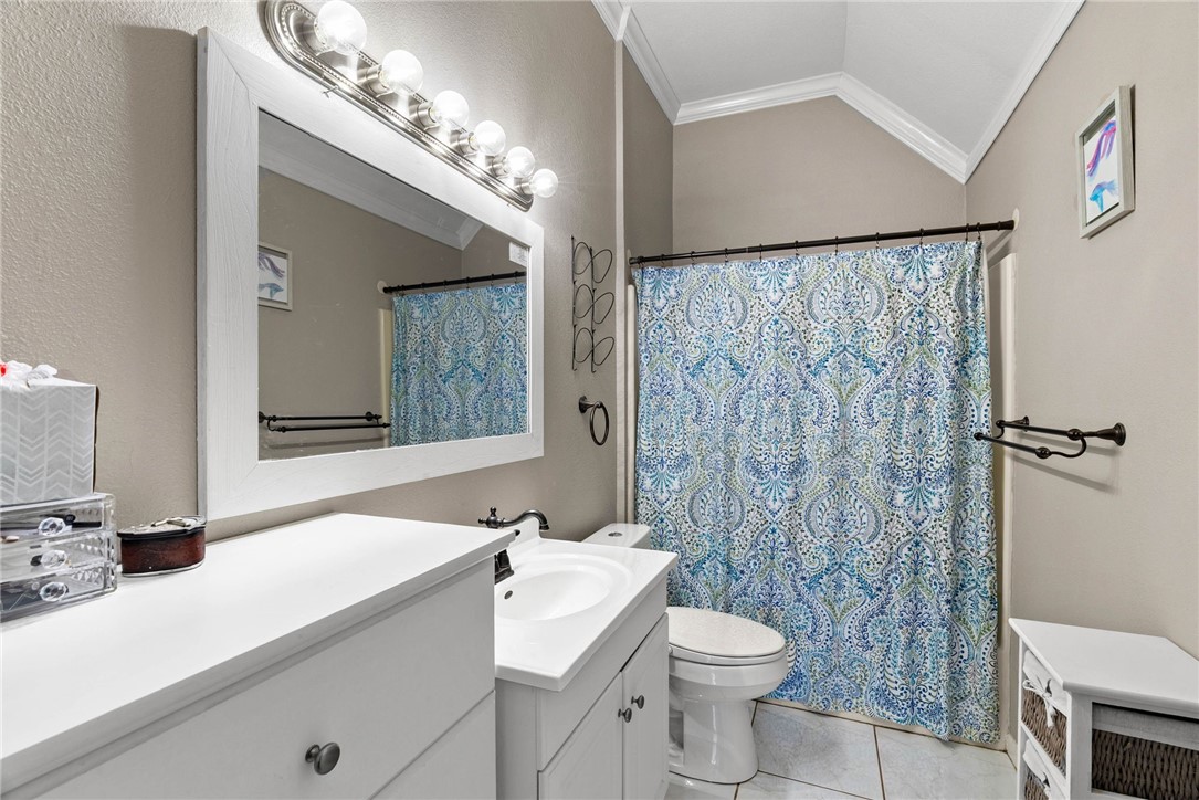 1201 Alaska Street Alice, TX 78332 - Photo 13 of 25