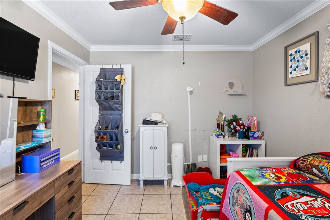 1201 Alaska Street Alice, TX 78332 - Photo 15 of 25