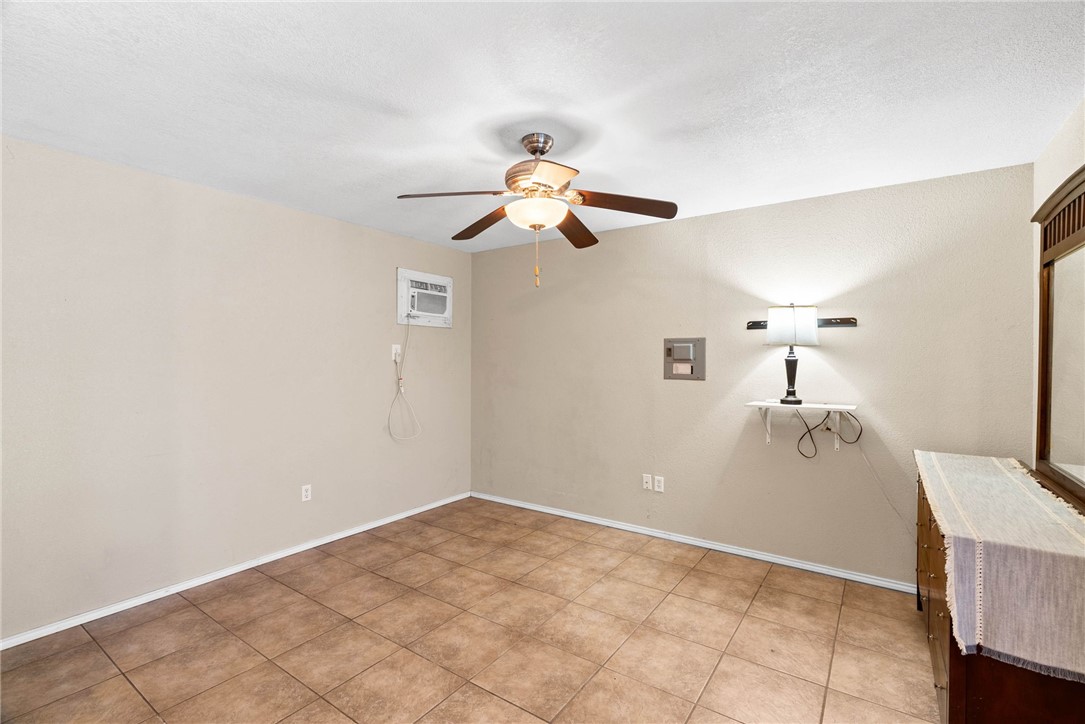 1201 Alaska Street Alice, TX 78332 - Photo 20 of 25