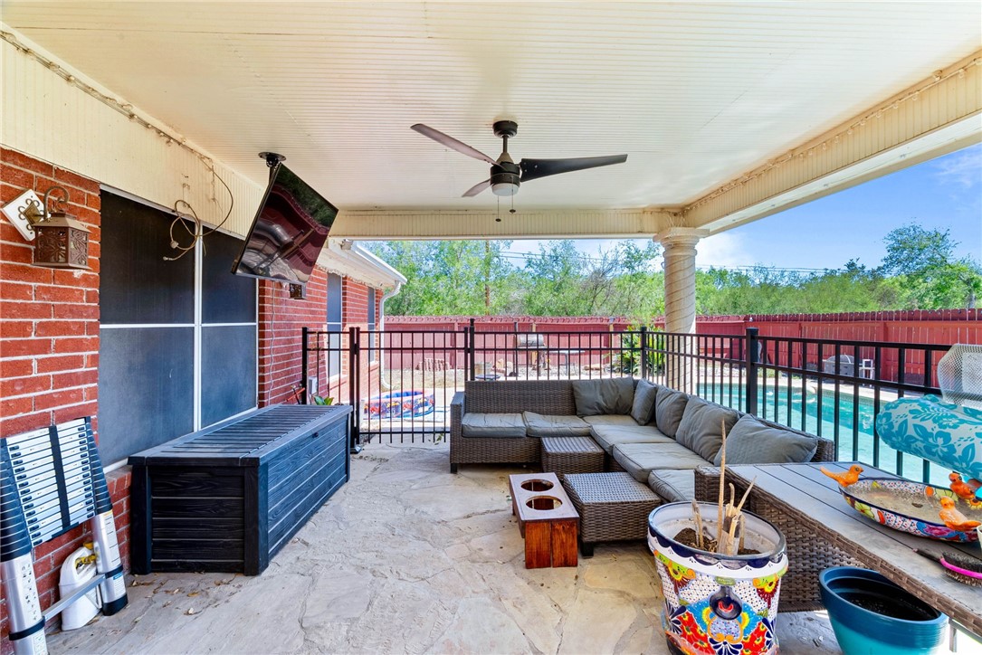 1201 Alaska Street Alice, TX 78332 - Photo 22 of 25