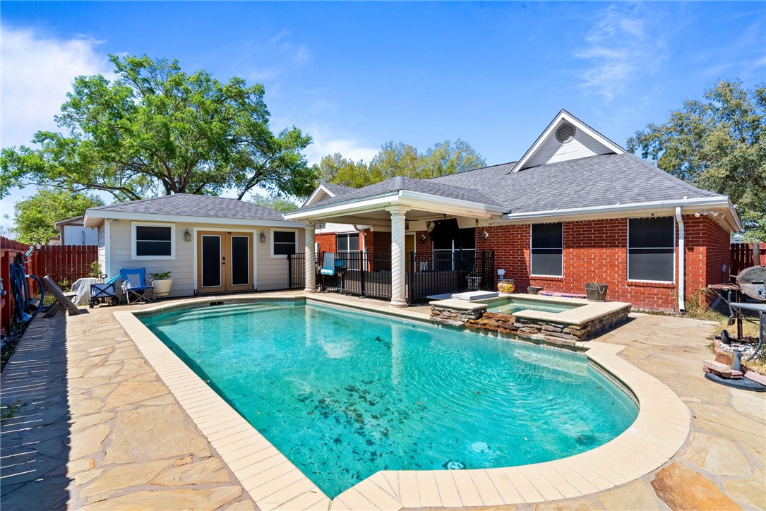 1201 Alaska Street Alice, TX 78332 - Photo 23 of 25