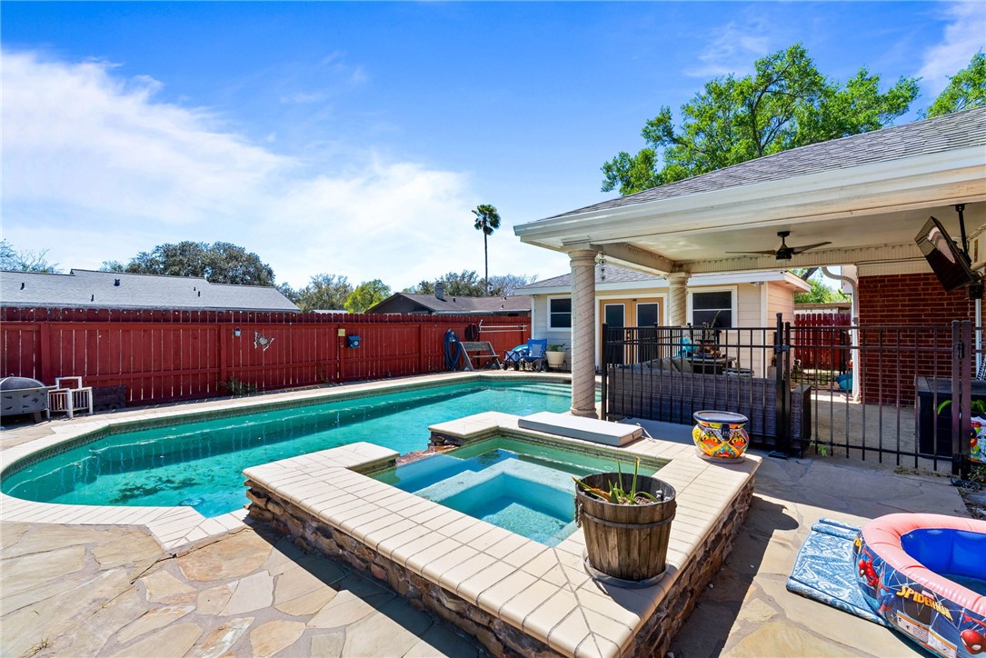 1201 Alaska Street Alice, TX 78332 - Photo 24 of 25