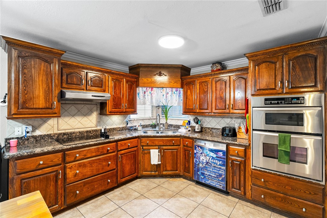 1201 Alaska Street Alice, TX 78332 - Photo 10 of 25