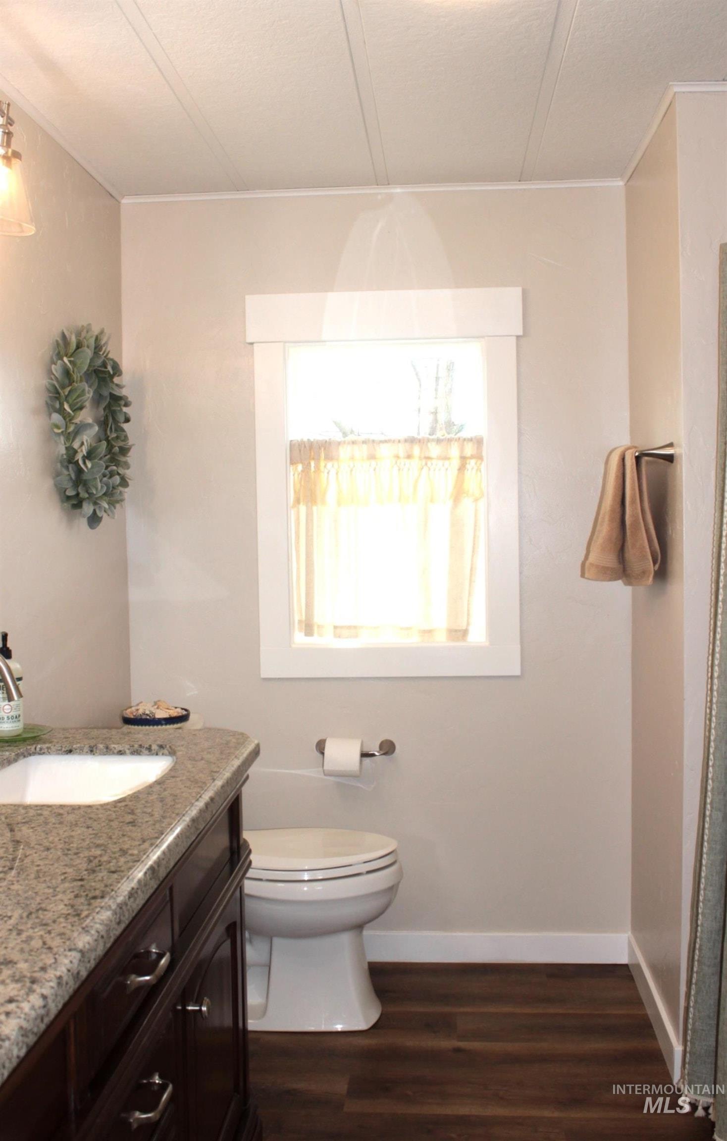 1824 Dutch Flat Road Midvale, ID 83645 - Photo 19 of 41 Corridor featuring wooden ceiling