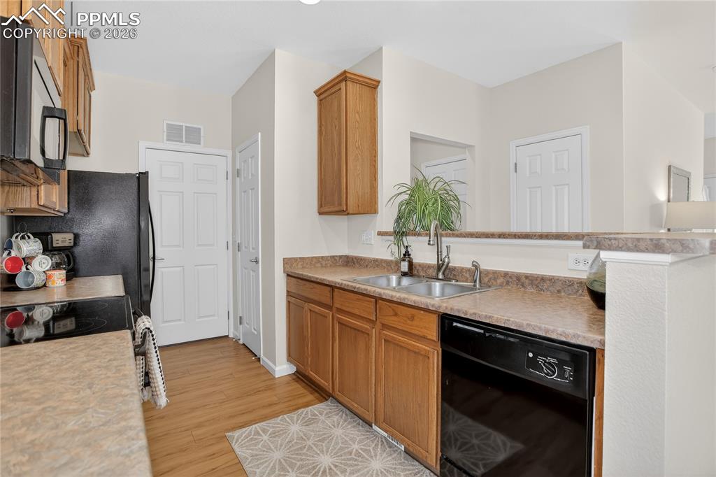 7682 Capel Point Peyton, CO 80831 - Photo 6 of 24 Cook & dine in comfort