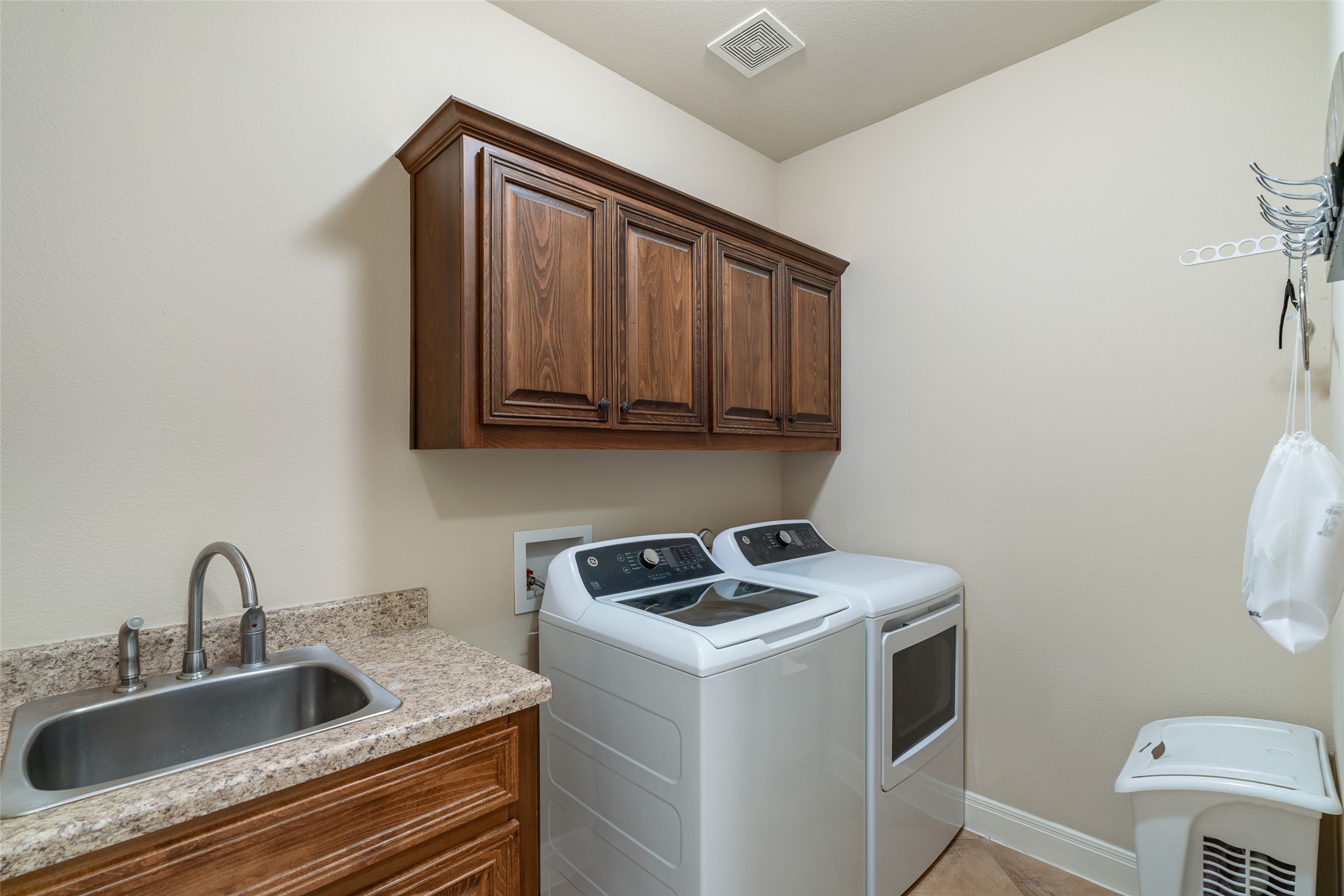 3703 Arrow Wood Road Cedar Park, TX 78613 - Photo 13 of 39