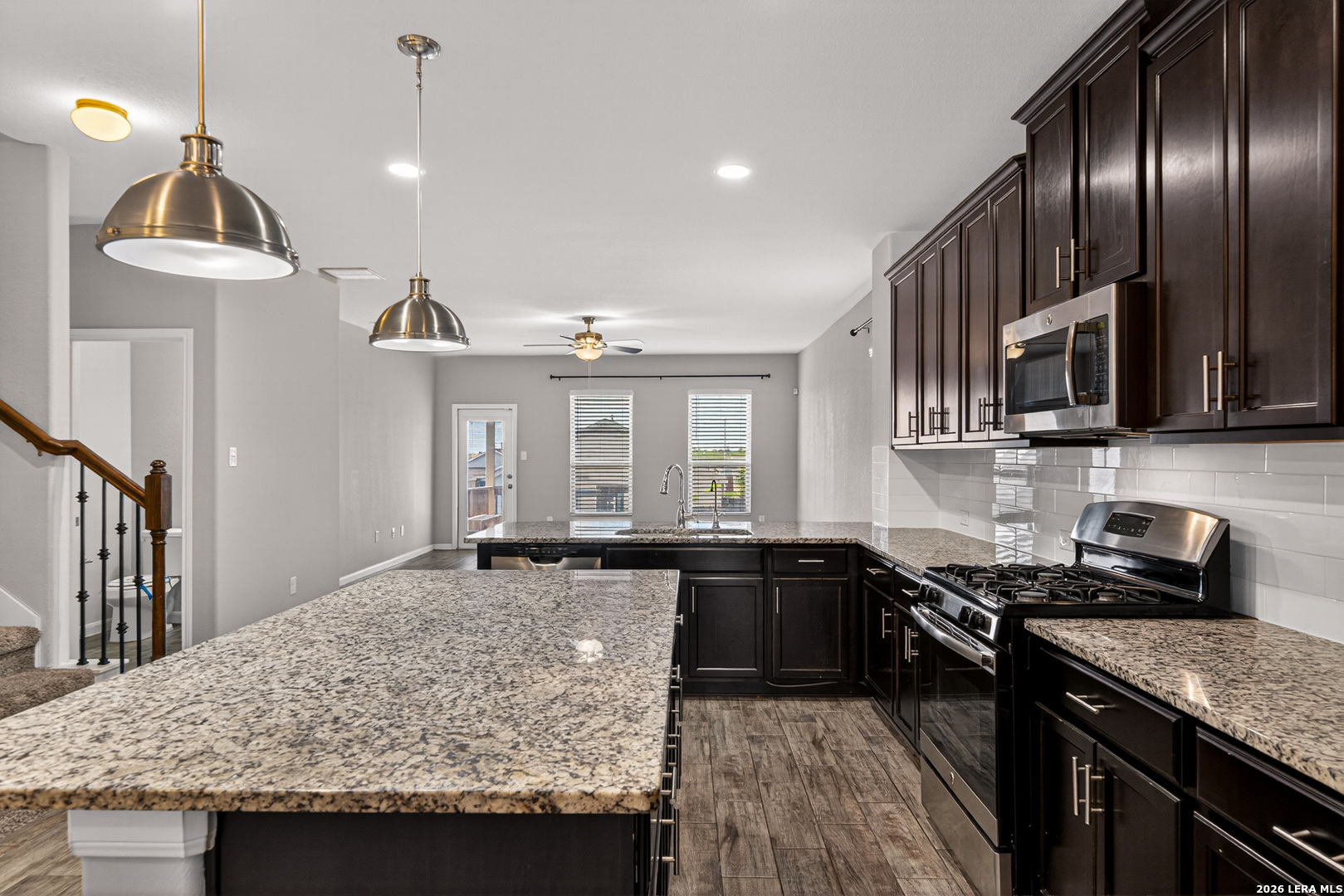 10426 Rosalina Loop Converse, TX 78109 - Photo 11 of 38