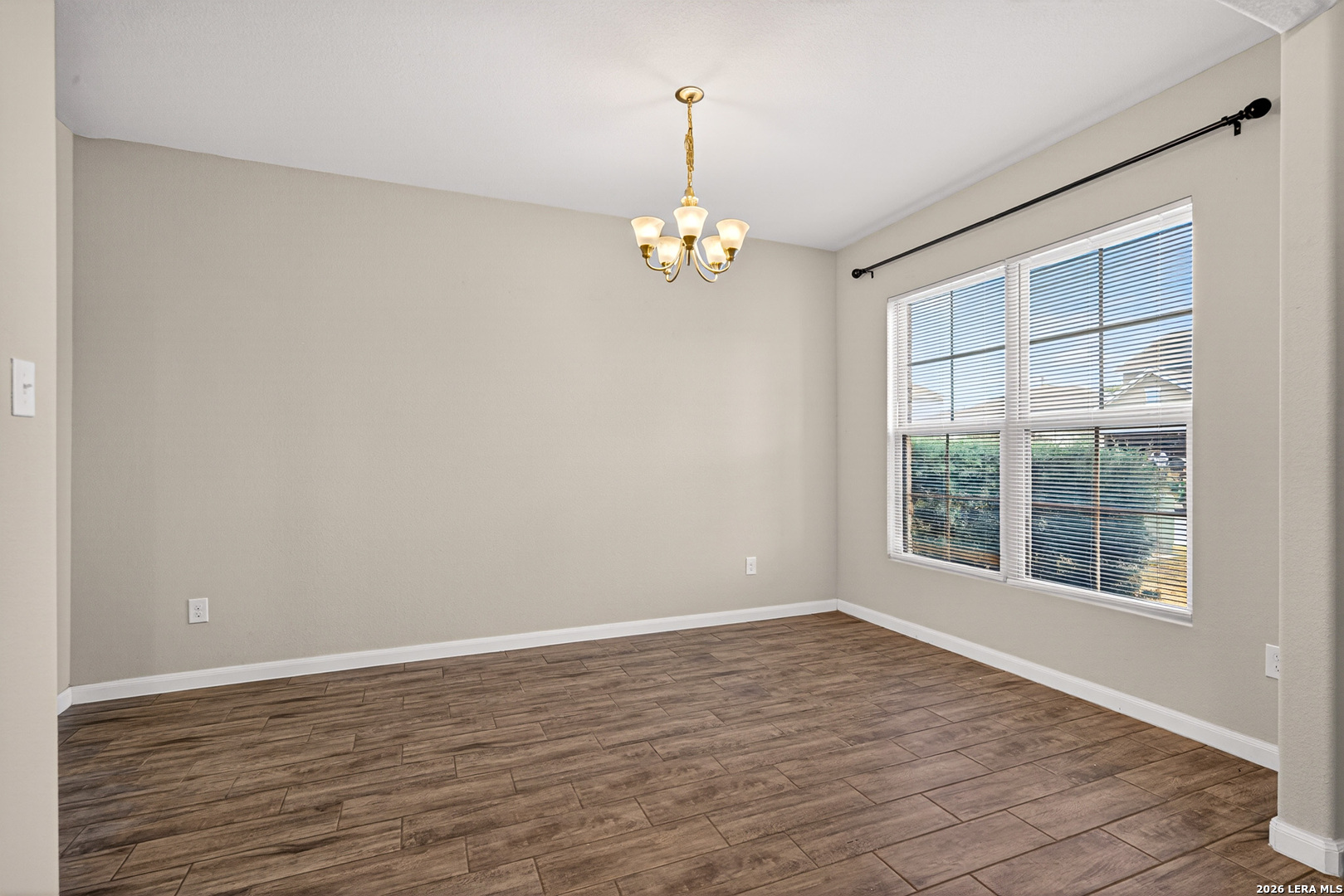 10426 Rosalina Loop Converse, TX 78109 - Photo 12 of 38