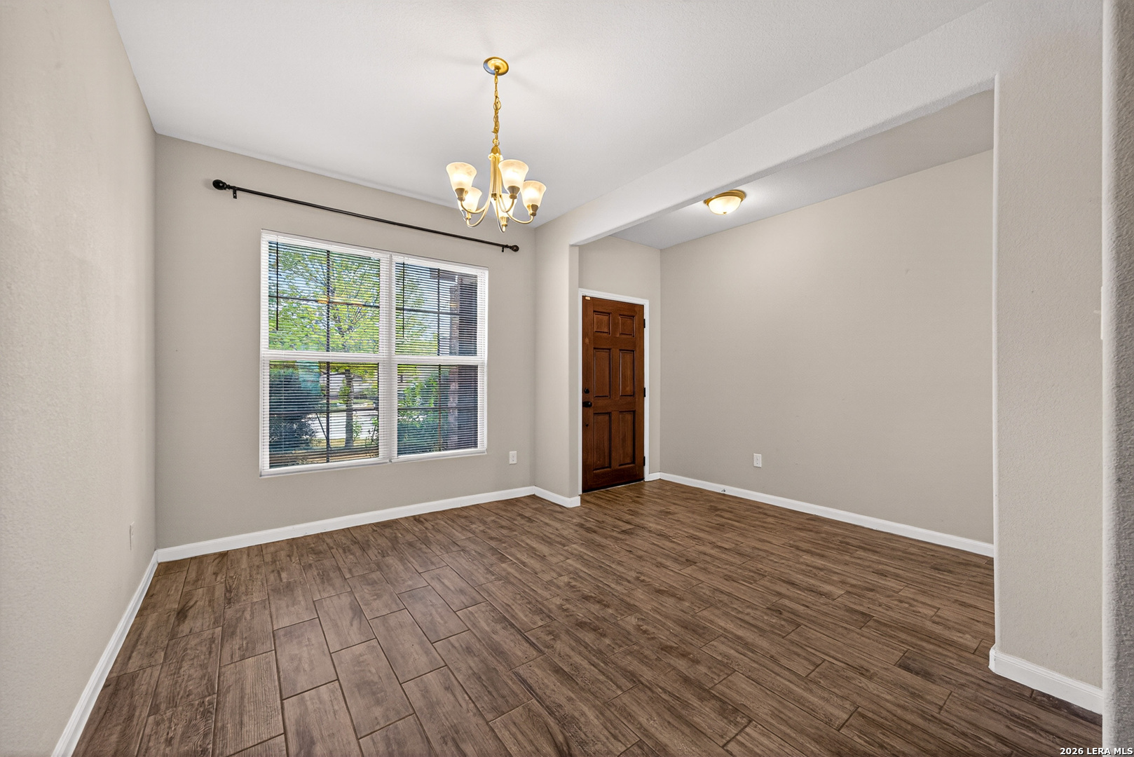 10426 Rosalina Loop Converse, TX 78109 - Photo 13 of 38