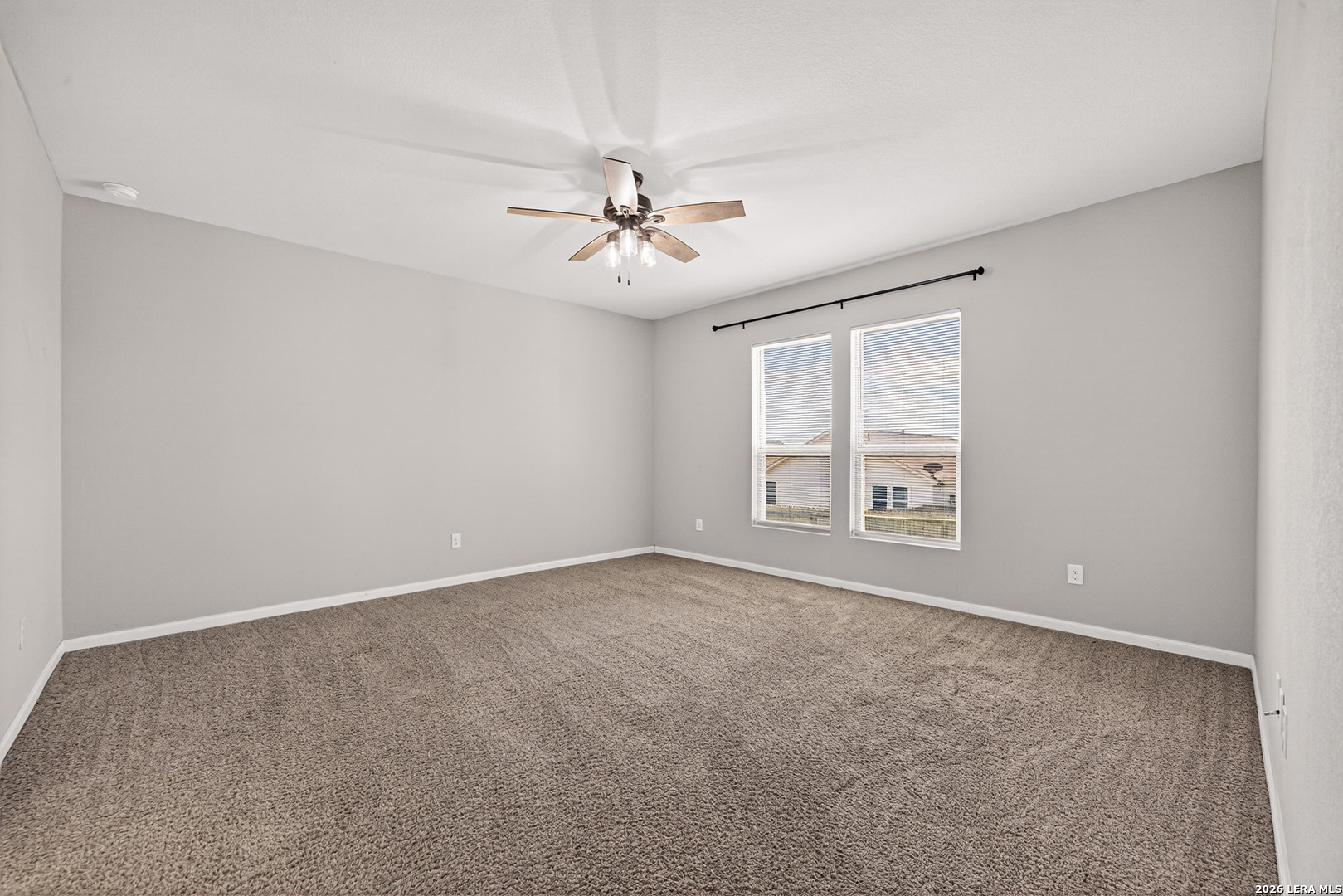 10426 Rosalina Loop Converse, TX 78109 - Photo 15 of 38