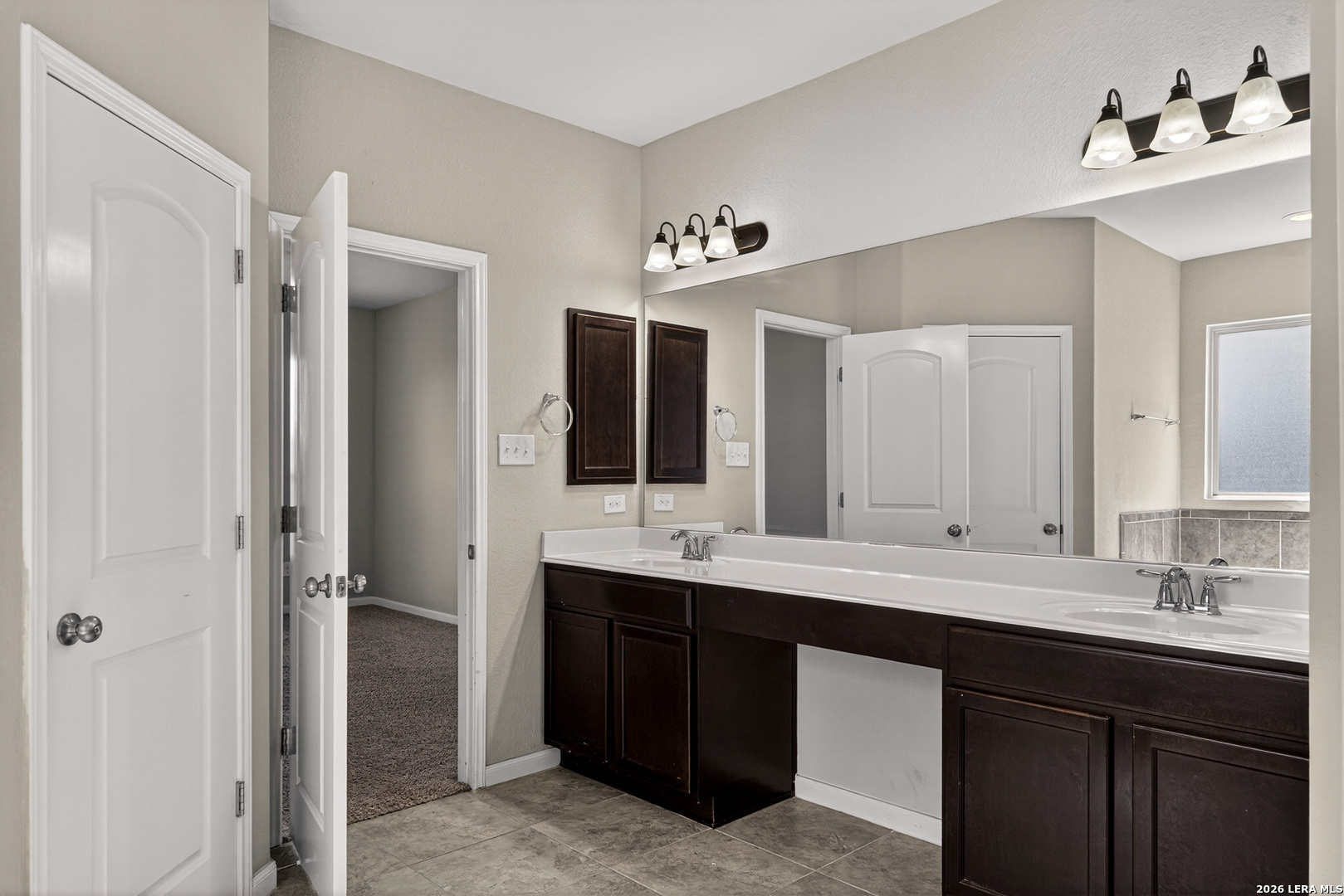 10426 Rosalina Loop Converse, TX 78109 - Photo 18 of 38