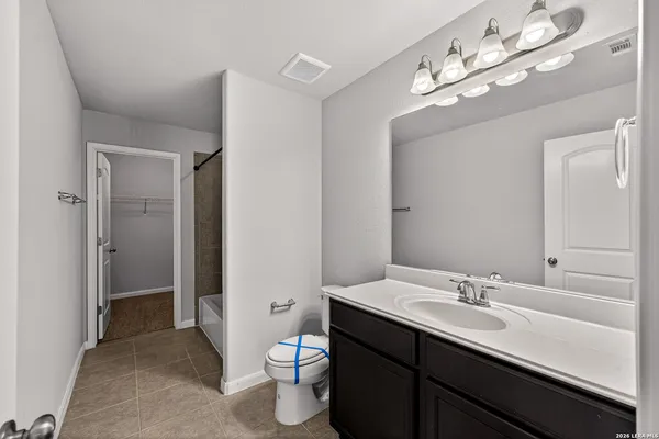 $2,395 | 10426 Rosalina Loop, Converse, TX 78109