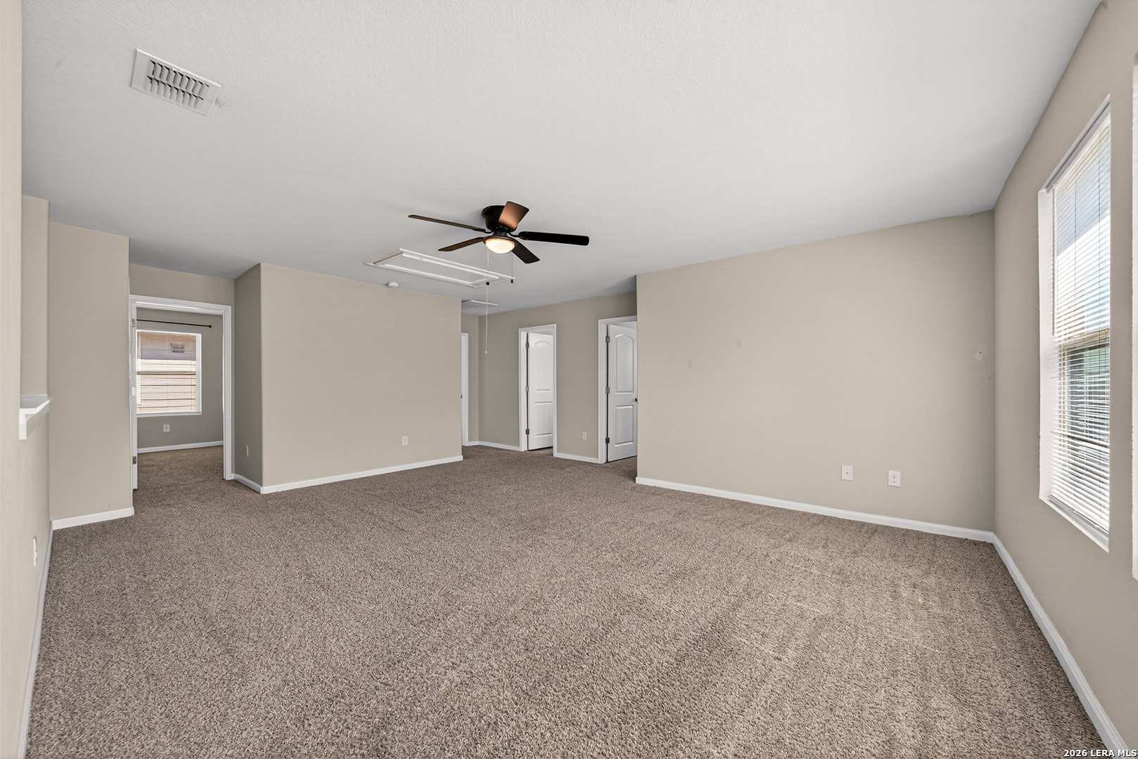 10426 Rosalina Loop Converse, TX 78109 - Photo 33 of 38