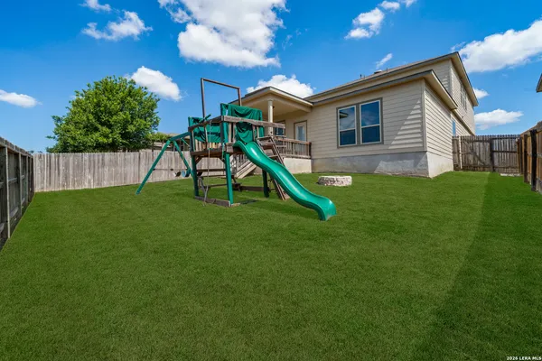 $2,395 | 10426 Rosalina Loop, Converse, TX 78109