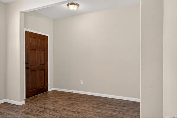 $2,395 | 10426 Rosalina Loop, Converse, TX 78109