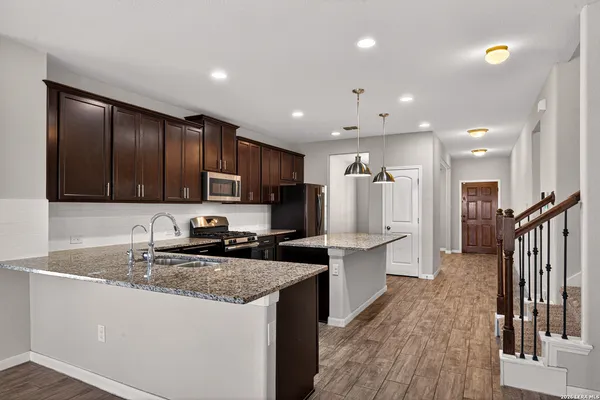 $2,395 | 10426 Rosalina Loop, Converse, TX 78109