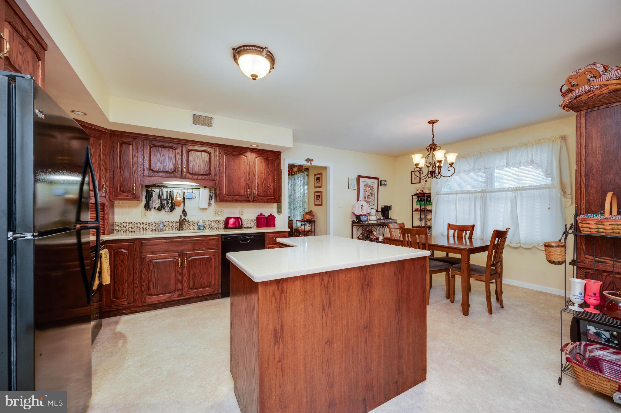 1052 Boeshore Circle Reading, PA 19605 - Photo 36 of 72