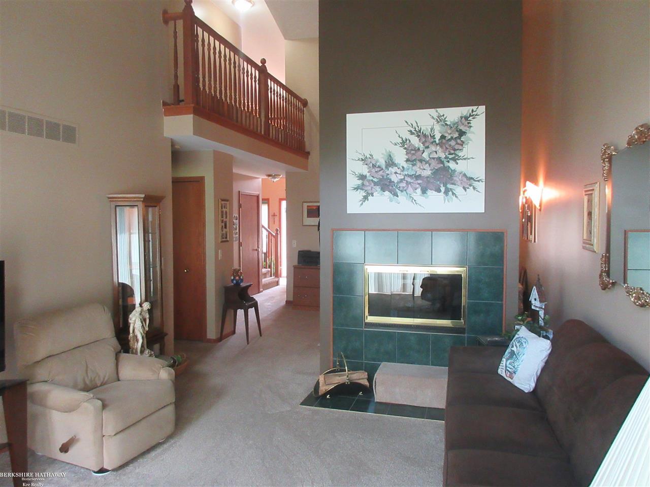 16752 Fieldstone Macomb, MI 48042 - Photo 10 of 29 Gas Fireplace