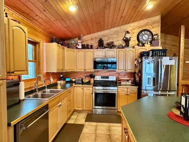 $600,000 | 36155 New Melahn Drive, Lake George, MN 56458