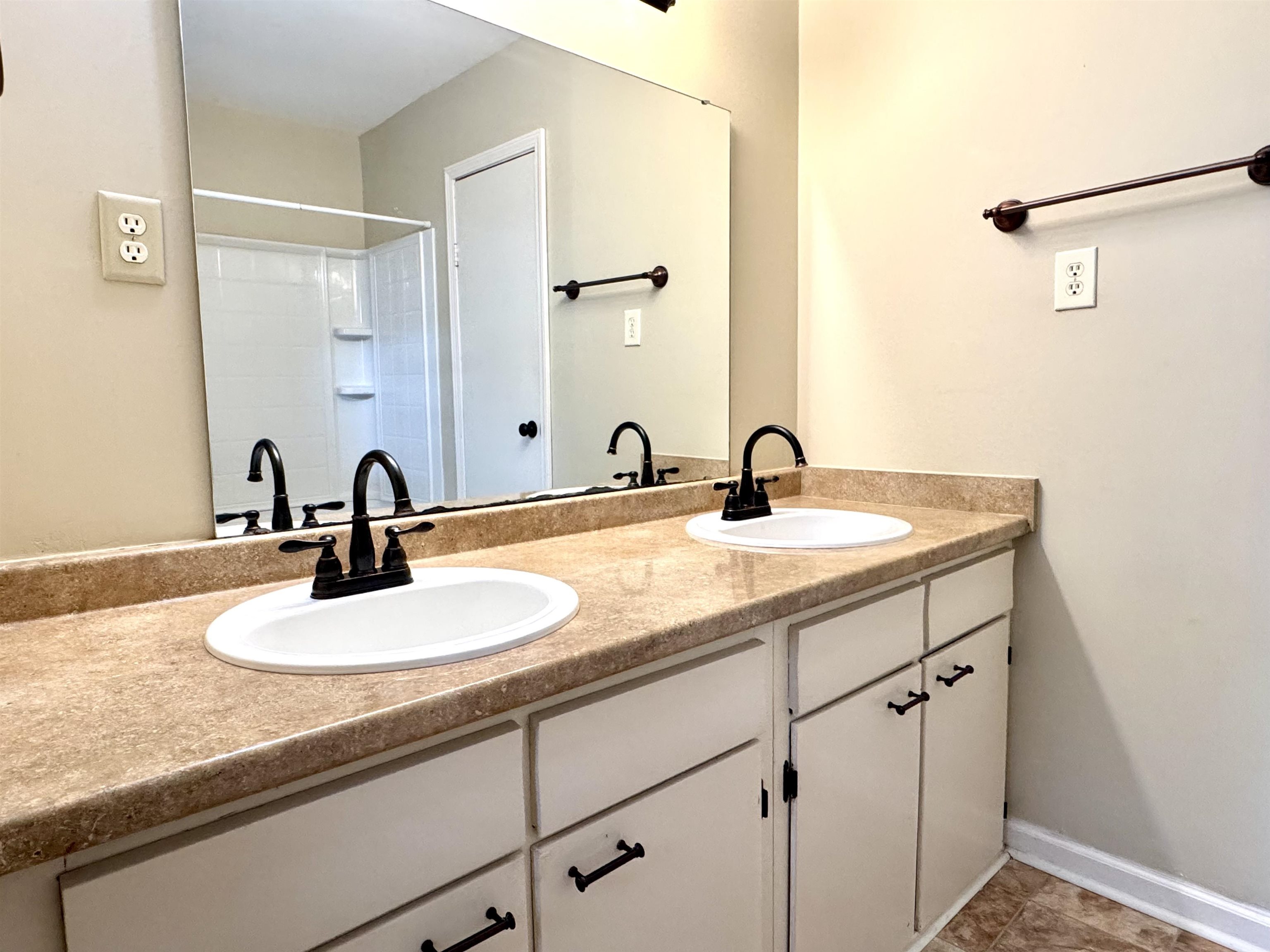 501 Gerald Road Memphis, TN 38122 - Photo 17 of 26 Gallery Image 17