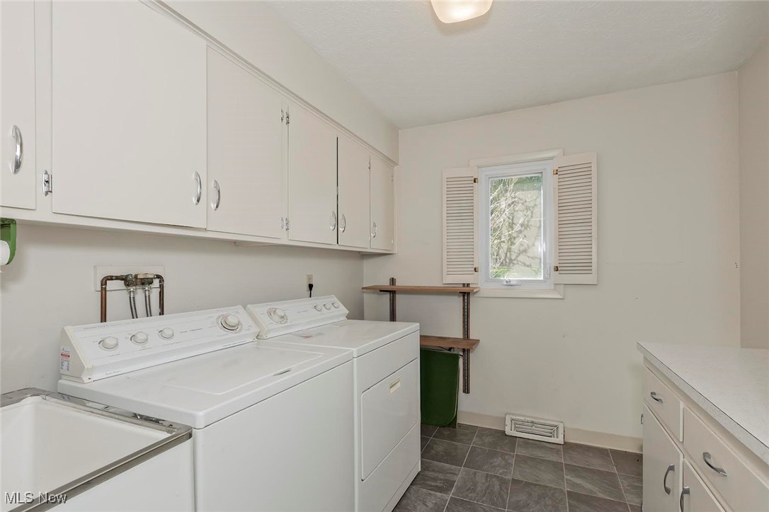 25216 Hazelmere Road Beachwood, OH 44122 - Photo 24 of 40 Gallery Image 24