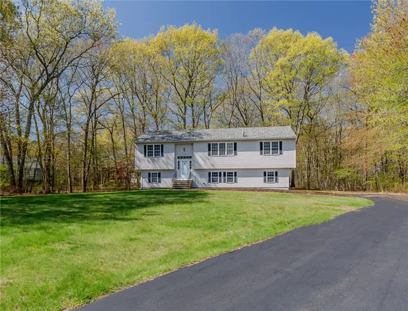$639,900 | 136 Hope Hill Terrace, Cranston, RI 02921