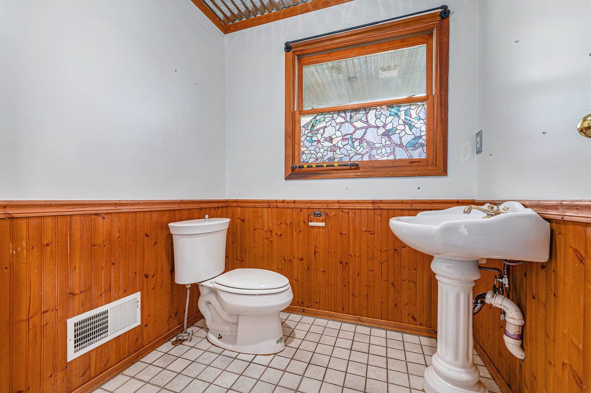 1211 South 13 Road Harrietta, MI 49638 - Photo 7 of 32 1922815-d1fd118b-6e6c-48ad-a027-f31e6c2b9852.JPG