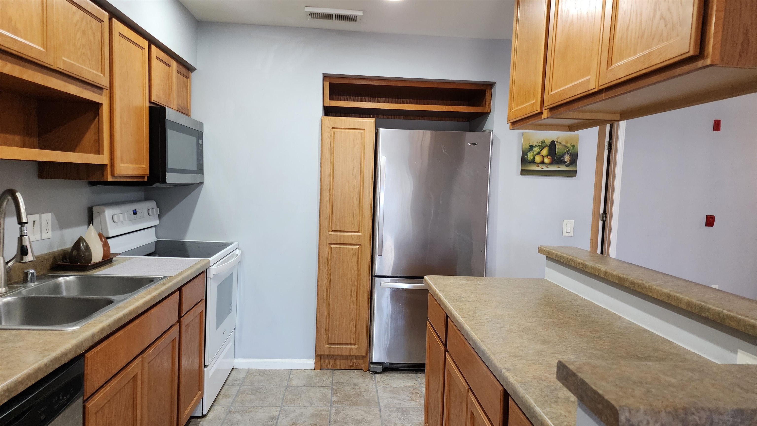 960 Rockefeller Lane Madison, WI 53704 - Photo 6 of 45