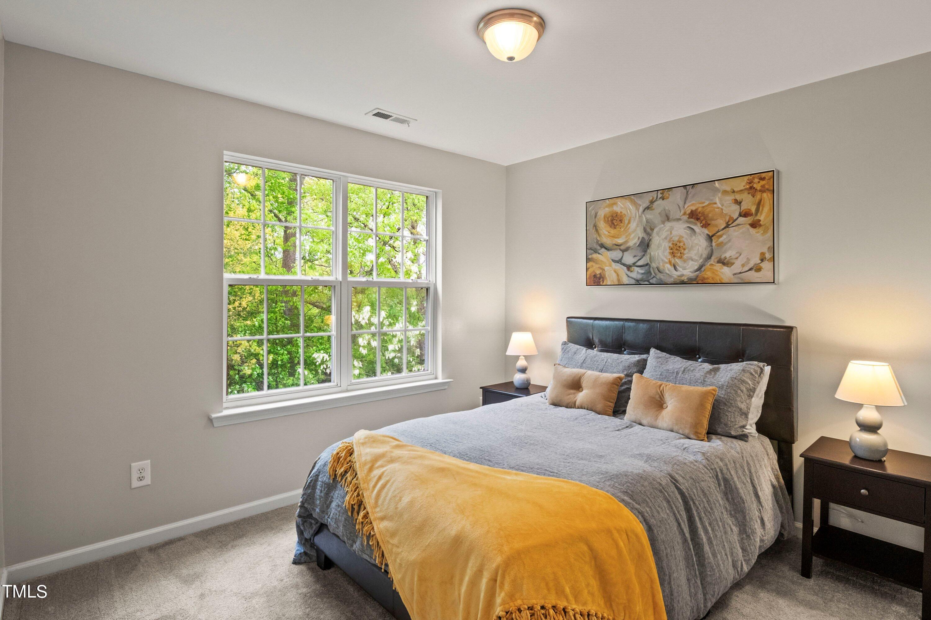 5476 Crescentview Parkway Raleigh, NC 27606 - Photo 25 of 36 2nd guest bedroom.