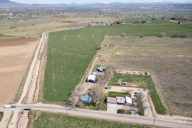 $580,000 | 3512 Bowman Road, Emmett, ID 83617