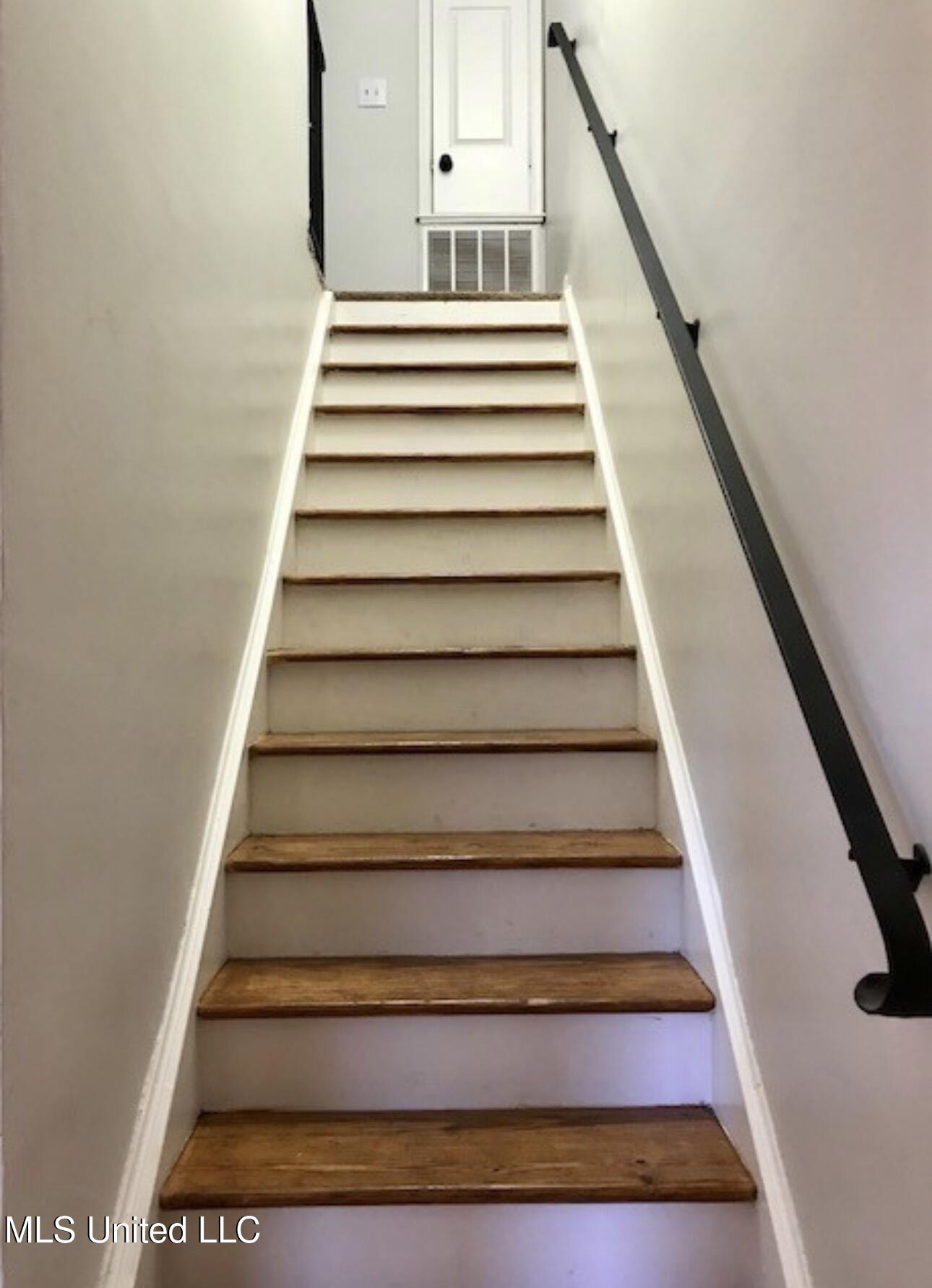 3309 North State Street, Unit D Jackson, MS 39216 - Photo 11 of 17 IMG_7332