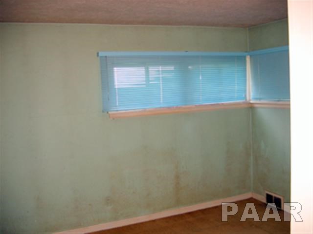 23162 East Park Road Farmington, IL 61531 - Photo 8 of 12