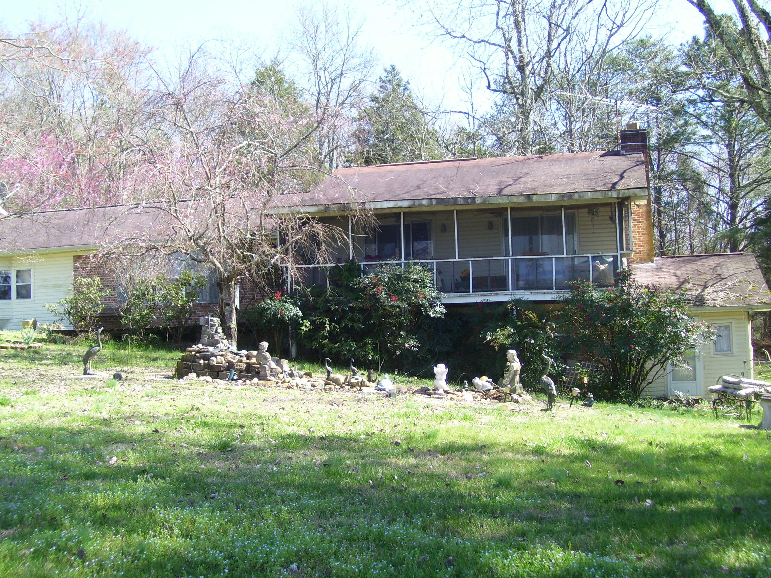 573 Layman Circle Decatur, TN 37322 - Photo 2 of 7 Gott House 003