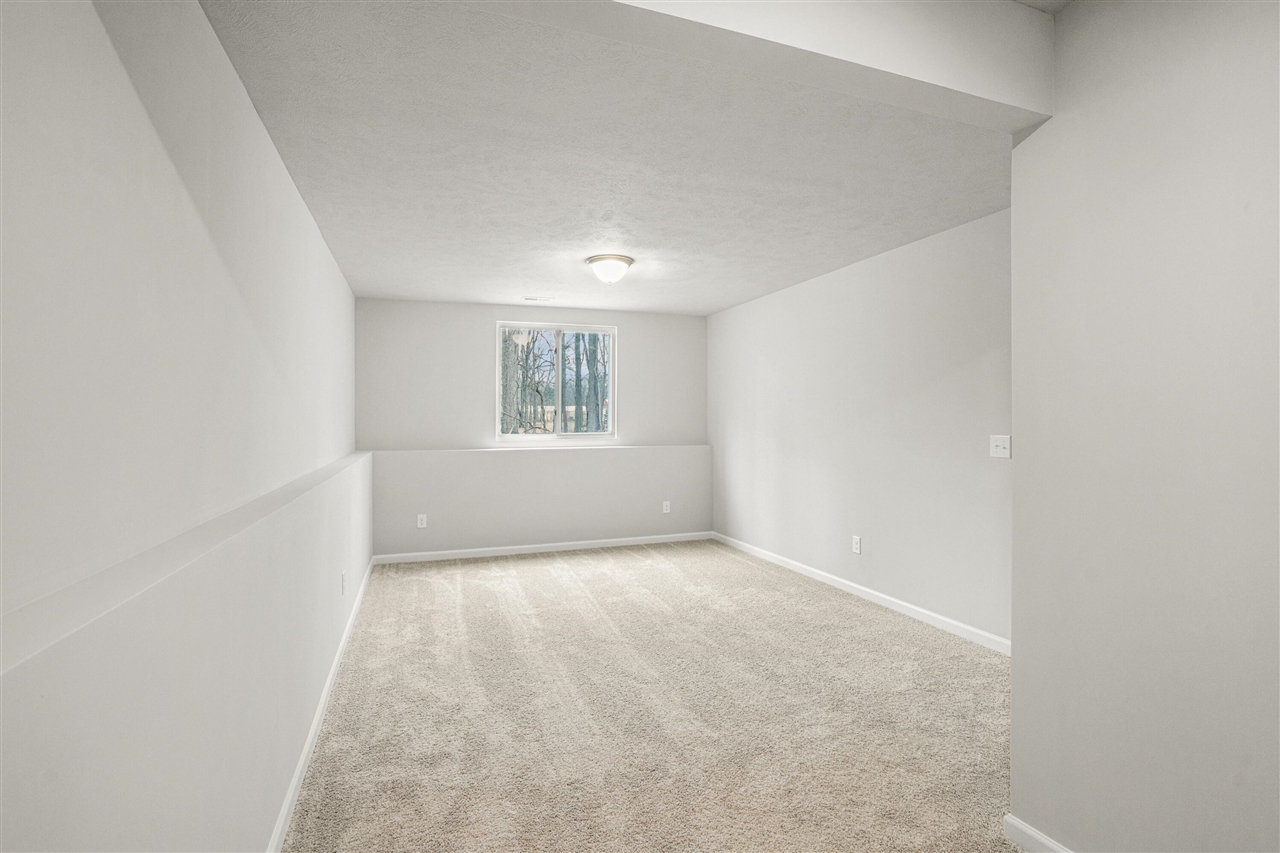 71375 Embassy Road Edwardsburg, MI 49112 - Photo 11 of 26