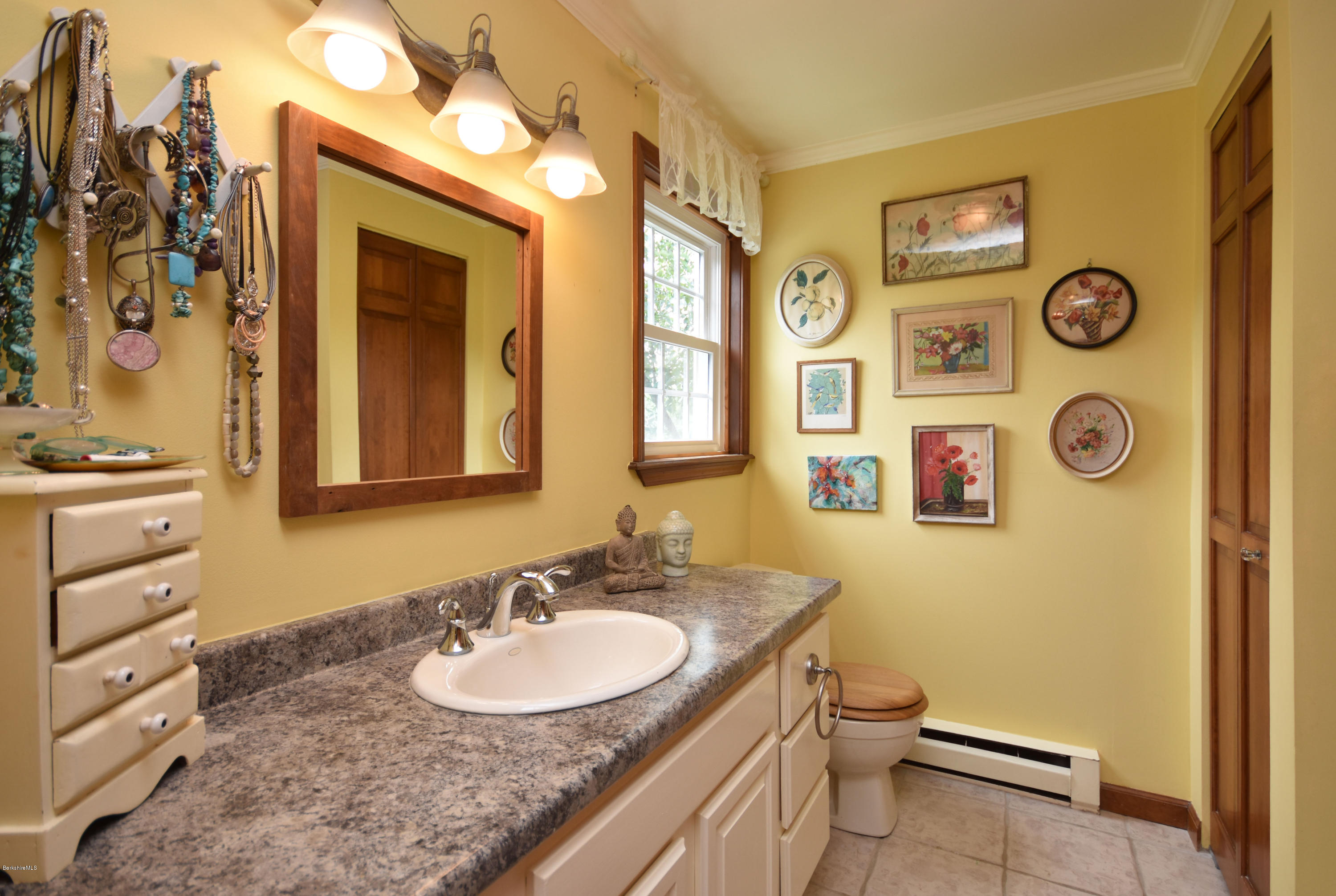 145 Melbourne Road Pittsfield, MA 01201 - Photo 28 of 55 Master Bath