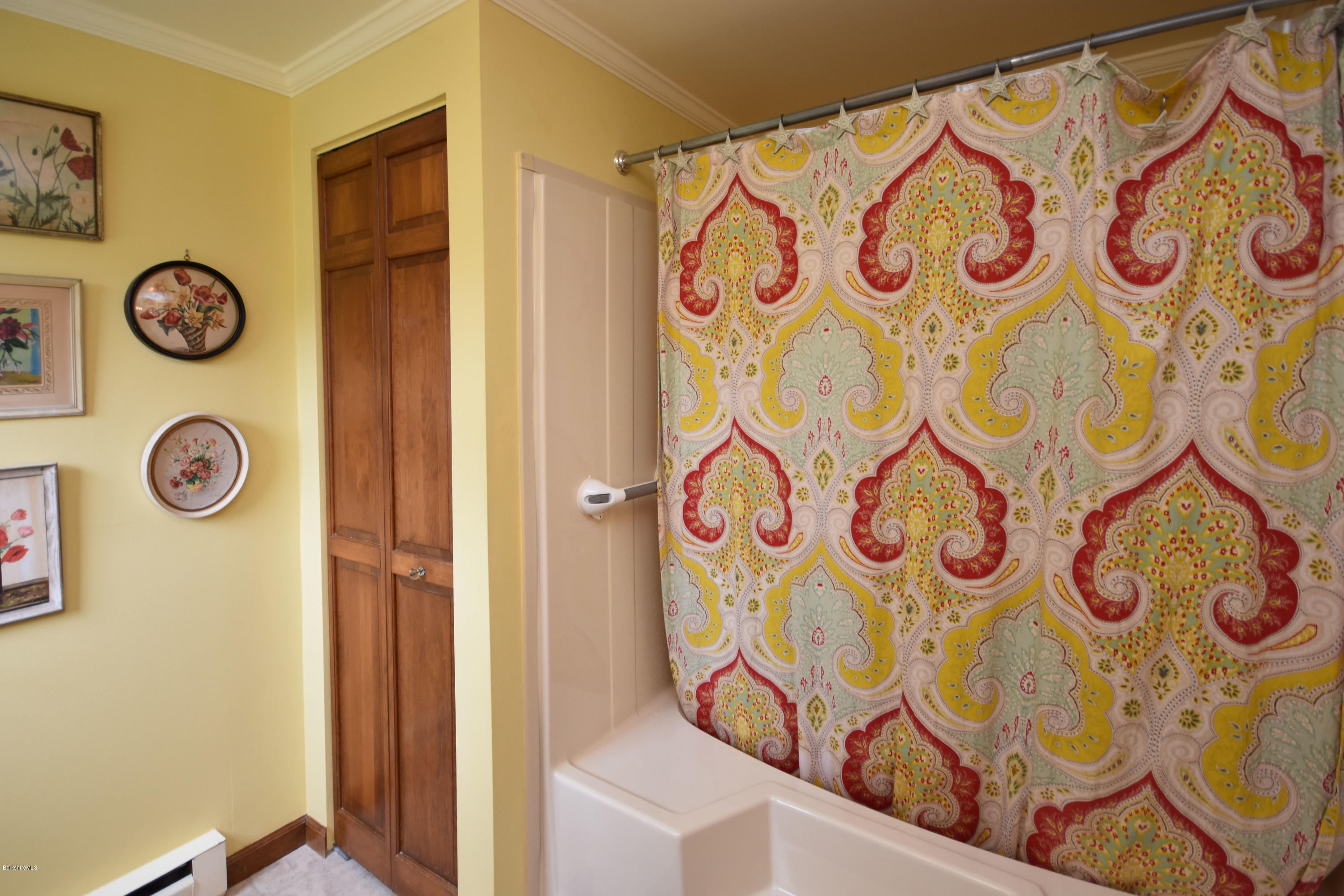 145 Melbourne Road Pittsfield, MA 01201 - Photo 29 of 55 Master Bath