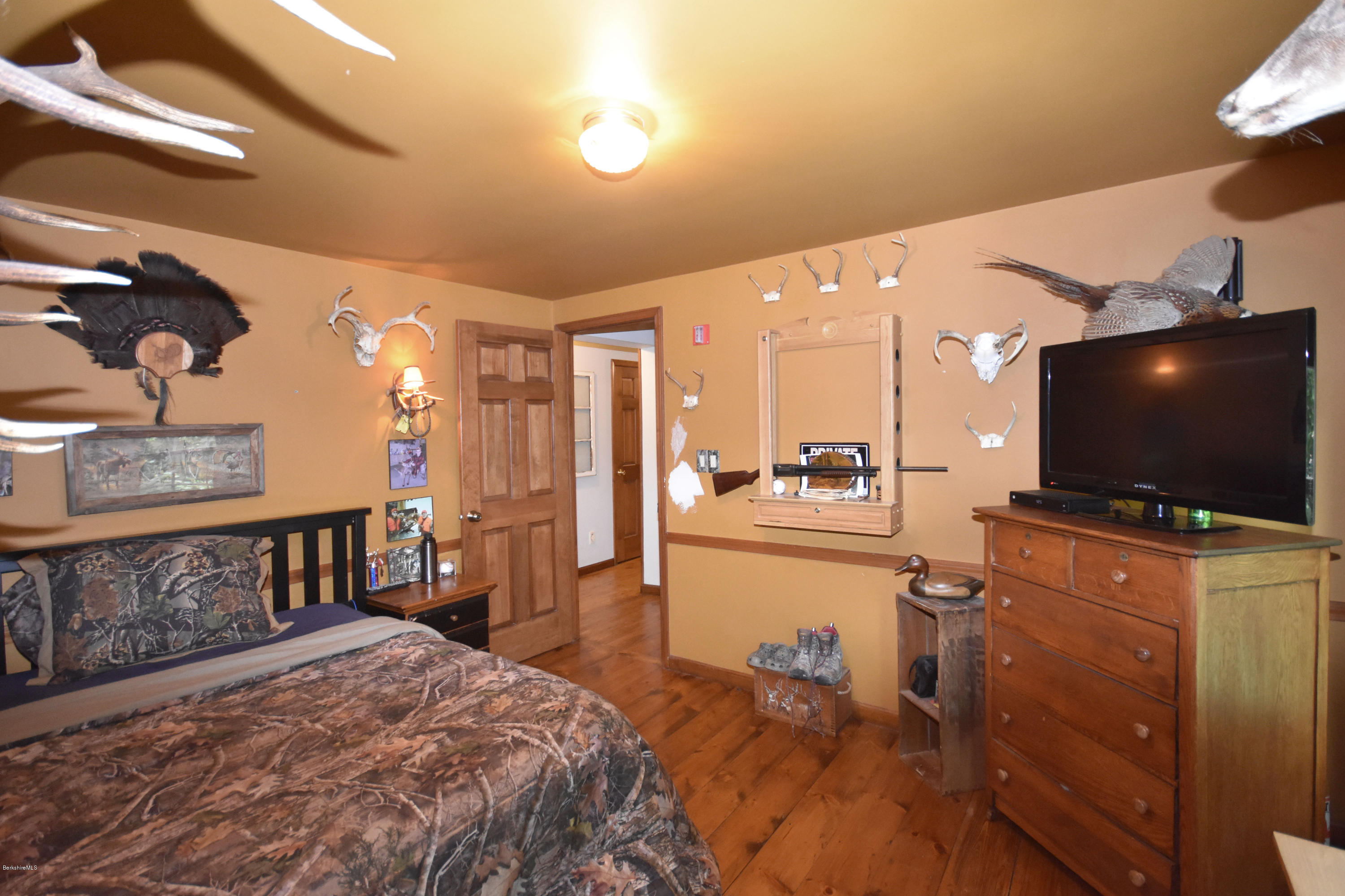 145 Melbourne Road Pittsfield, MA 01201 - Photo 32 of 55 Bedroom #2